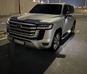 Land Cruiser 2022 VXR Twin Turbo Full Options- 65,000 KM Agency Maintained