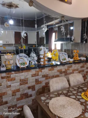 منزل مع ملحق مع مزرعة مشجرة