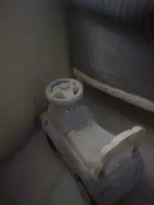 سياره للبيع جميله للأطفال