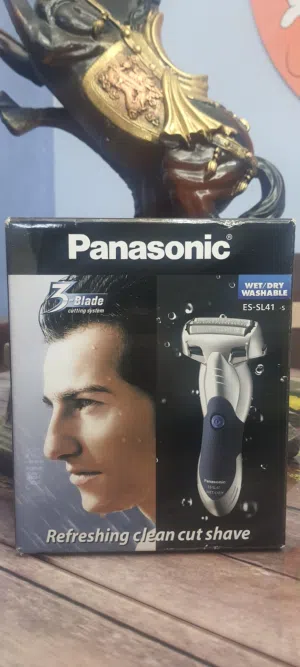 ماكنة حلاقة باناسونيك الاصليه حلاقة زيرو مع قاعدة شحن Panasonic