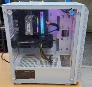 للبيع بي سي جيمنق Core i5 12Gen256M.2 ssd+1TB SSD /16Ram/4060 8GB RTX كالجديد