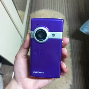Sylvania DV-2100 digital video camera