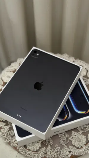 ايباد برو M4 مساحة 256 نظيف جداً