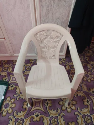 6pcs Plastic Chair Good condition 2bd per Piece