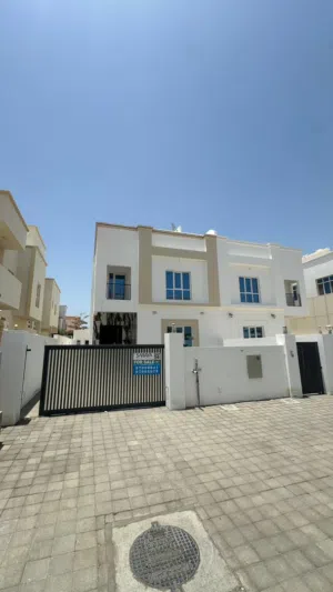 Villa For Sale in Khoudh 7/فيلا للبيع في الخوض 7