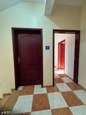 120 m2 3 Bedrooms Apartments for Rent in Muscat Al Khoud