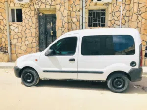 الله يبارك  محرك النوع رينولت  الفئة  كونقو اللون  ابيض سعة المحرك/14 كتينة حديد ناقل الحر /يدوي