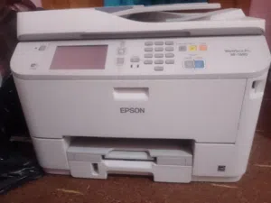 طابعة  من نوع Epson WorkForce Pro WF-5690
