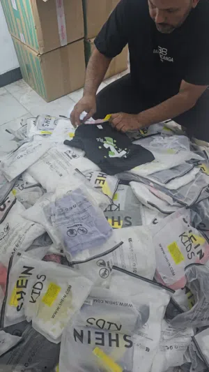ملابس اطفال