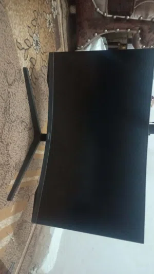 شاشه سامسونج شبه جديده للبيع