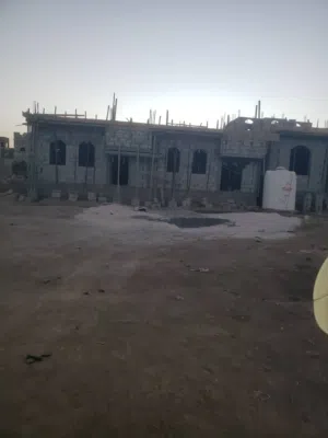 اثنين بيوت للبيع جنب الزفلت مسلح ميده عمدان مساحه كل بيت لبنتين الا ثمن سعر كل بيت 8 مليون وخمس ميه