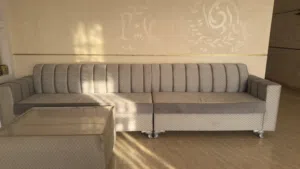 كراسي نظيفة استعمال بسيط و مده قصيره