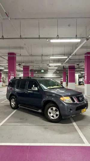 Used Nissan Pathfinder in Muscat