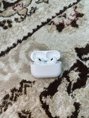سماعة ابل ايربود برو 1 نظيفه حيل شغاله تمام