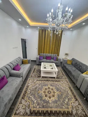 طقم كنب غير مستخدم جديد نظيف جدا للبيع بسعر ممتاز