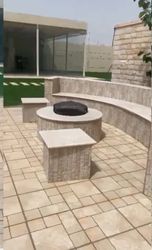 3 Bedrooms . 4 Bathrooms . 250 m24