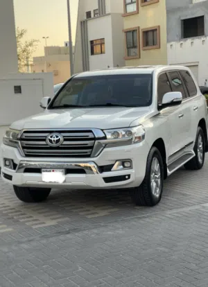 Used Toyota Land Cruiser in Muharraq