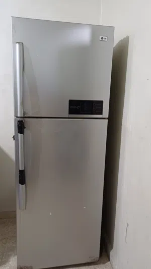 ثلاجه LG شغاله ما فيها أي مشكله سبب البيت التحديث فقط