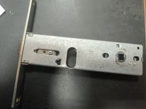 قفل باب الومنيوم