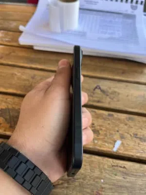 black iphone 15