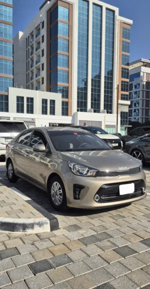 KIA pegas 2022 GCC EX TOP sedan gold