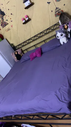 سرير حديد....