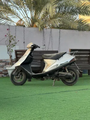 دراجة سيزوكي 100 cc