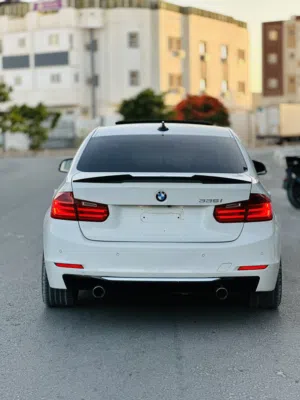 بي امً F30 335