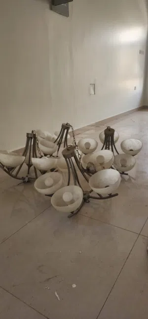 ثريات شبه جديده
