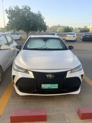 Used Toyota Avalon in Muscat
