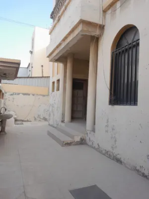 ‏أكثر من 6 غرف ‏.‏ غير مفروشة ‏.‏ سنوي‏4