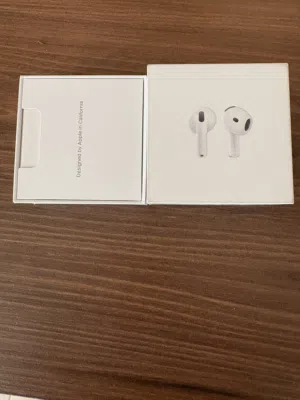 Airpods  4 للبيع