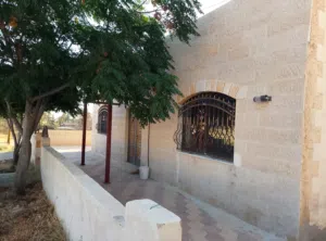 منزل مستقل جميع الخدمات منطقه هادئه ومطله