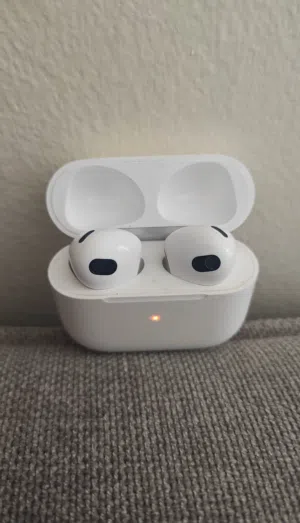 للبيع AirPods الجيل الثالث أصليّة