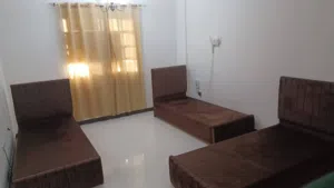 3 سراير بحالة ممتازه وجديدة اقل من سنه ب40 ريال 3beds in best condition new only less than one year