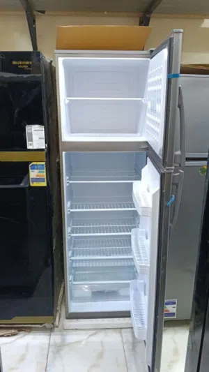 ثلاجة هامبورج موديل 400 تكنولوچيا ألمانية  380 لتر تعادل 16 قدم خاصية الديفروست  خاصية إذبة الثلج