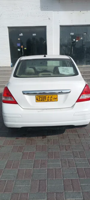 نيسان تيدا 2011