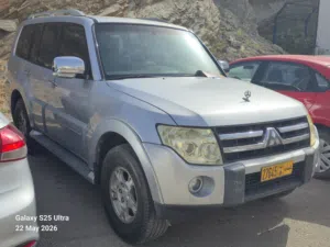 very good condition car sale or exchange with small cars. mistubishi Pajero 3.0 liter engine V6 car