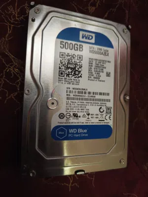 هاردسك 500GB يوجد كمية