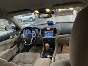 Chrysler . 300 . 2013 . Used4