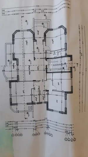 5 Bedrooms . 3 Bathrooms . 210 m23