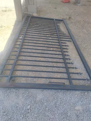 بوابه كراج ثقيله وفاخره للبيع