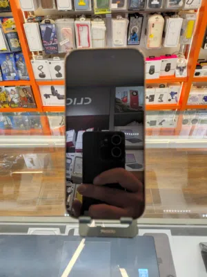 iphone 16 pro تخزين 256g بطارية 90% لون صحراوي الجهاز بحالة الوكالة بسعر الحرررررق