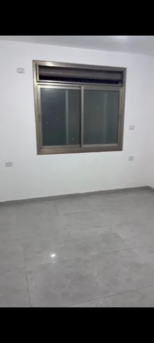 شكل للبيع في منطقه بيتونيا مساحه 115 م صافي طابق ثاني فوق مخازن