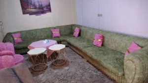 طقم كورنر 3*4 مع طقم طاولات (شبه جديد)