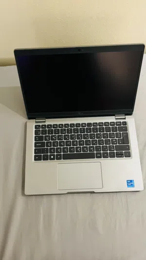 Dell Latitude 5320 i5 11th Gen 16GB RAM SSD 256GB + Free Accessories.
