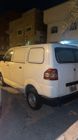 للبيع باص سوزوكي و ميراج