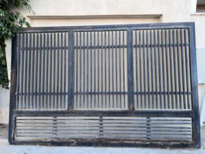 الارتفاع 2 م والعرض 3.10 يبي صيانه شوي