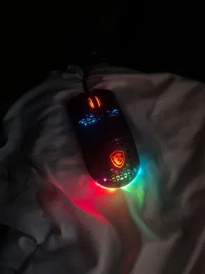 للبيع ماوس قيمينق MSI Clutch M99 أصلي - مستعمل بحالة الوكالة (قابل للمساومة)