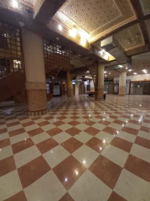 مكتب   بمجمع راقي بالسالميه